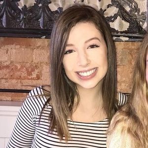 Meet your Posher, Leigha